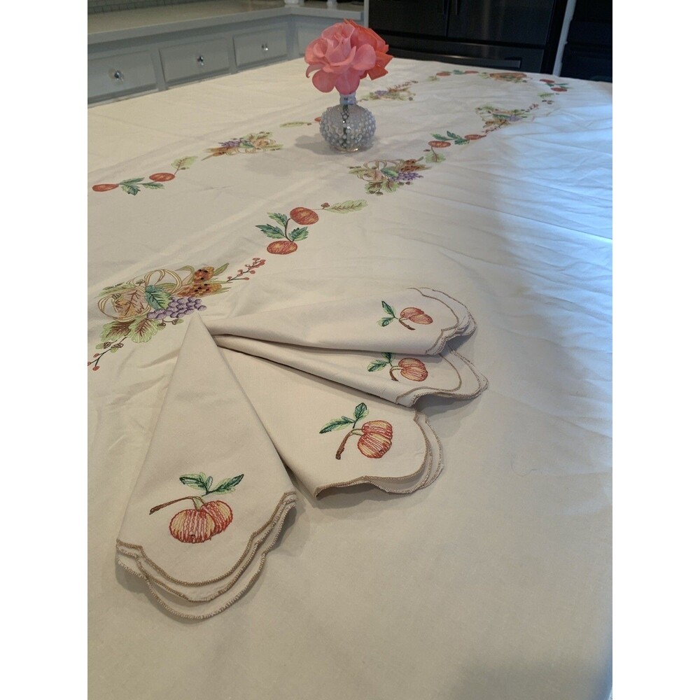 Fall Pumpkin Embroidered Tablecloth With 4 Napkins